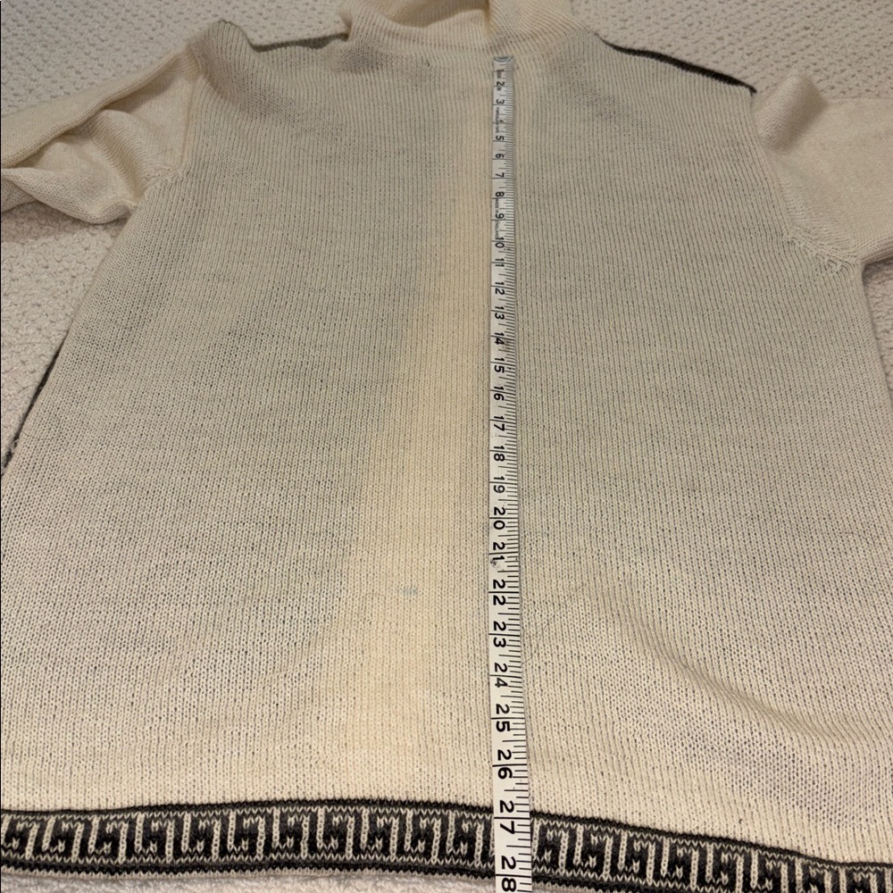 Alpaca wool cardigan sweater with hood - Picture 9 of 11